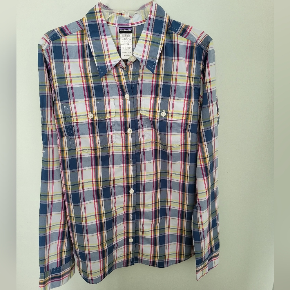 Patagonia‎ Women Size 2 Button Down Long Sleeve Plaid Shirt Top Blouse Roll Tab